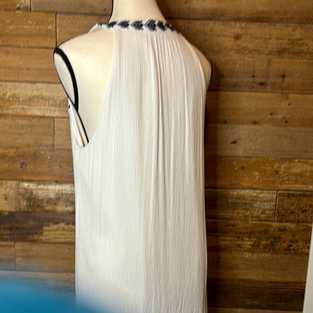Forever 21 Women's White and Black Sleeveless Dress - Picture 9 of 9